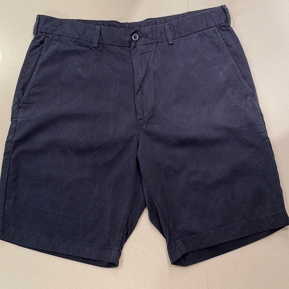 Uniqlo - 30-33 Waist - 9” Inseam